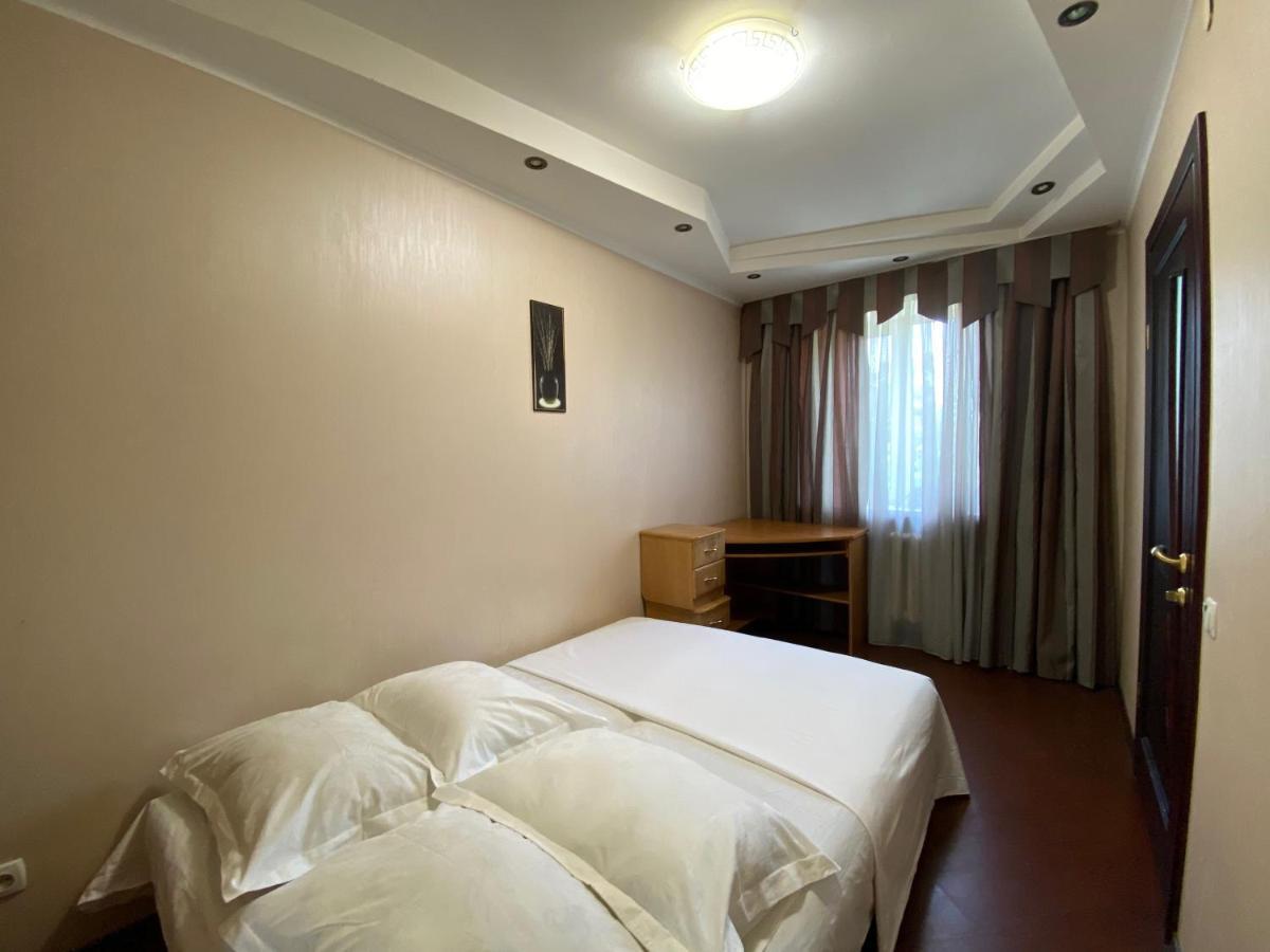 2-Bedroom Apartment Most City Center Area Dnipro Exteriör bild