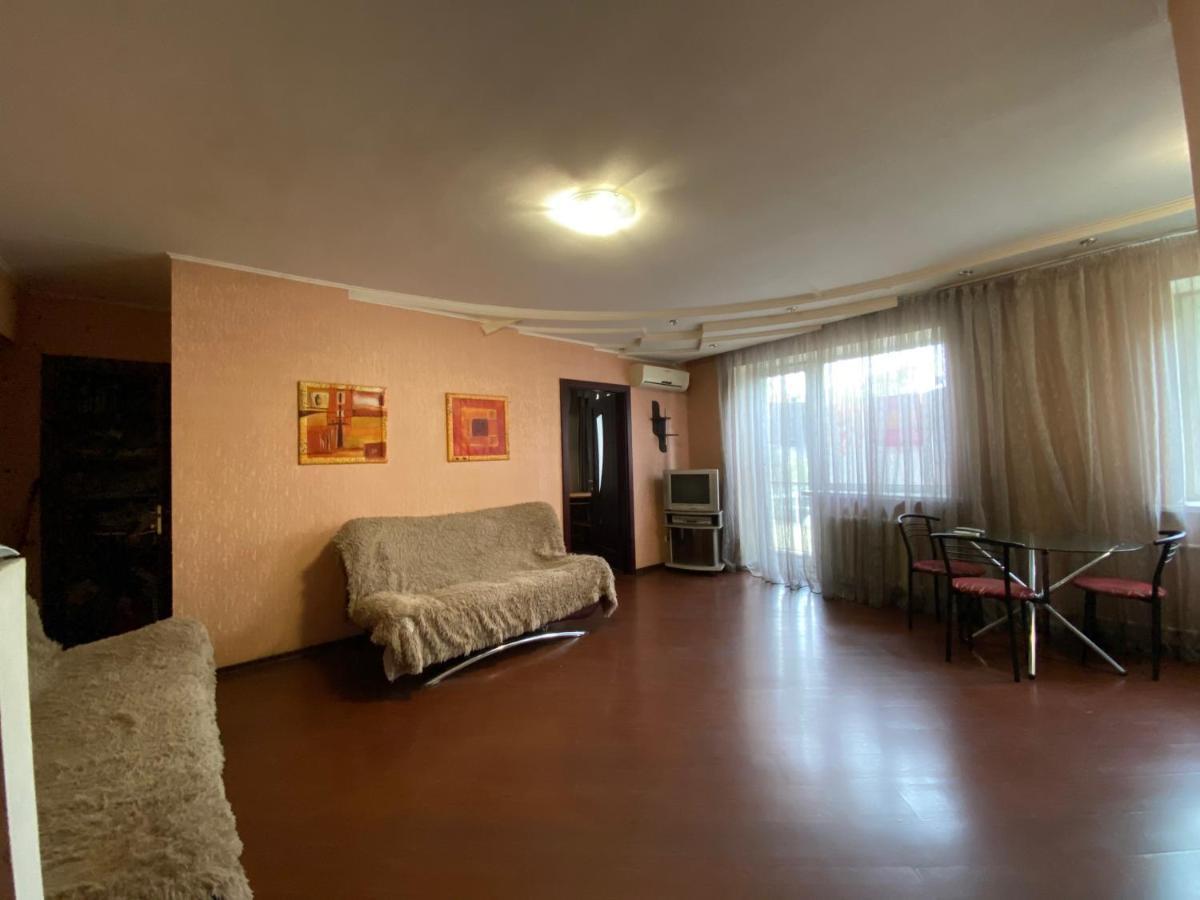 2-Bedroom Apartment Most City Center Area Dnipro Exteriör bild