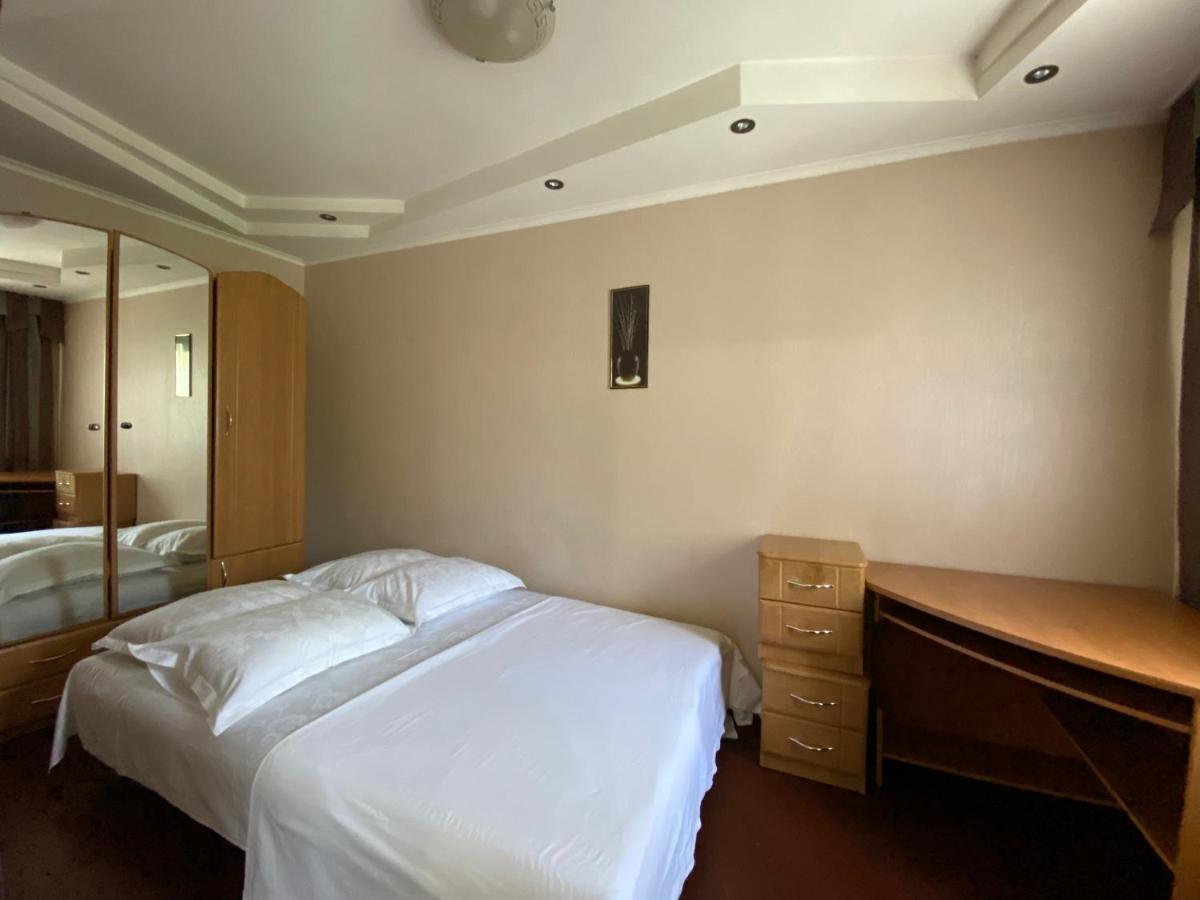 2-Bedroom Apartment Most City Center Area Dnipro Exteriör bild