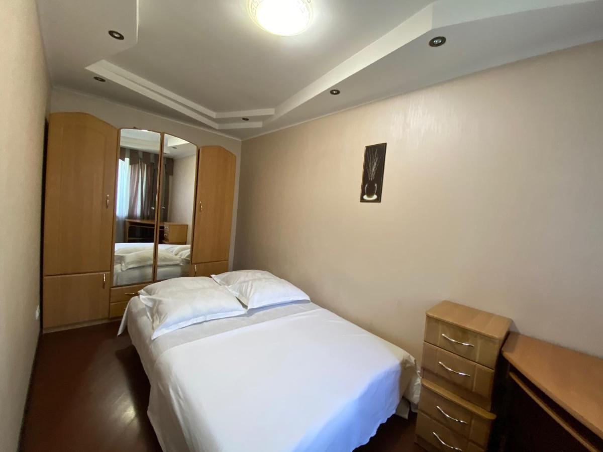 2-Bedroom Apartment Most City Center Area Dnipro Exteriör bild